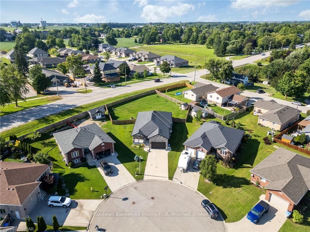 19 PICKETT Court photo 39