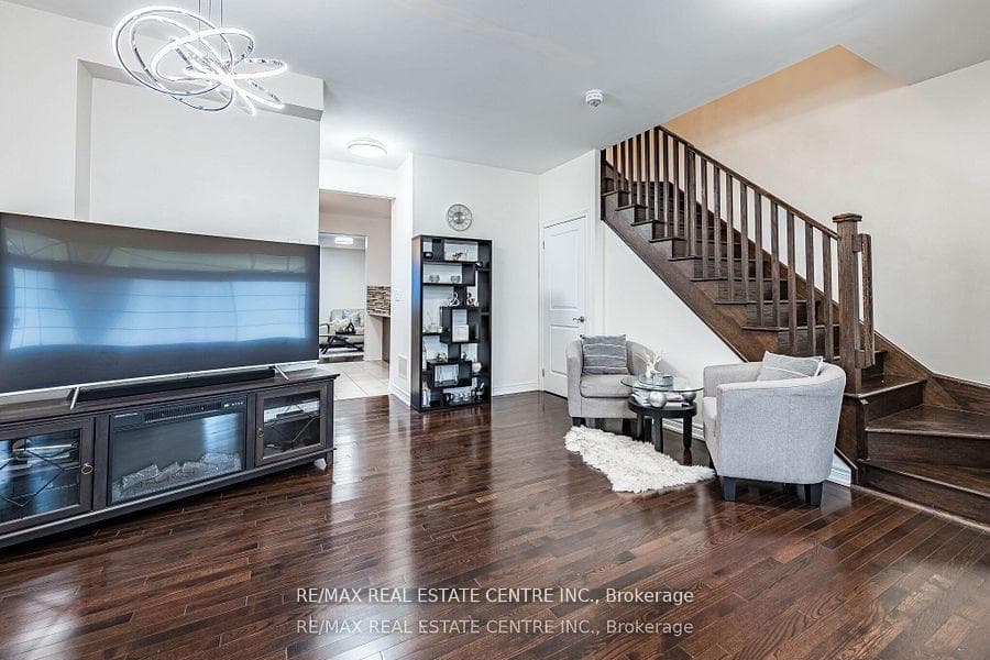 248 Inspire Boulevard photo 10