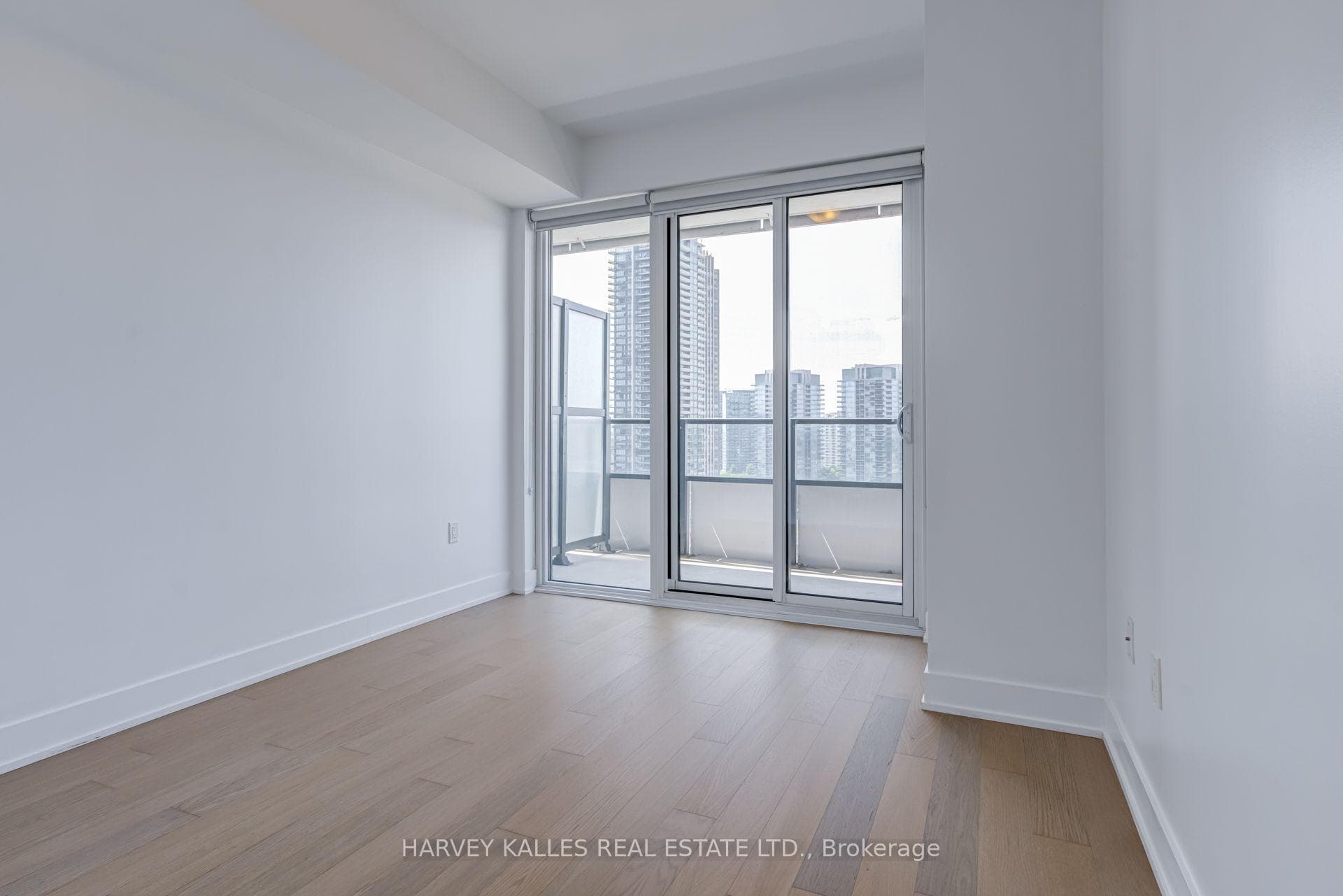30 Shore Breeze Drive Unit 1822 photo 19