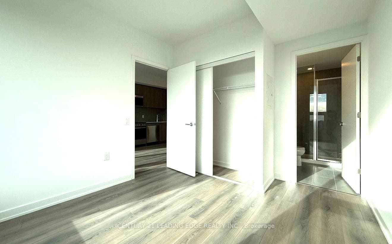 7437 Kingston Road Unit 515 photo 8