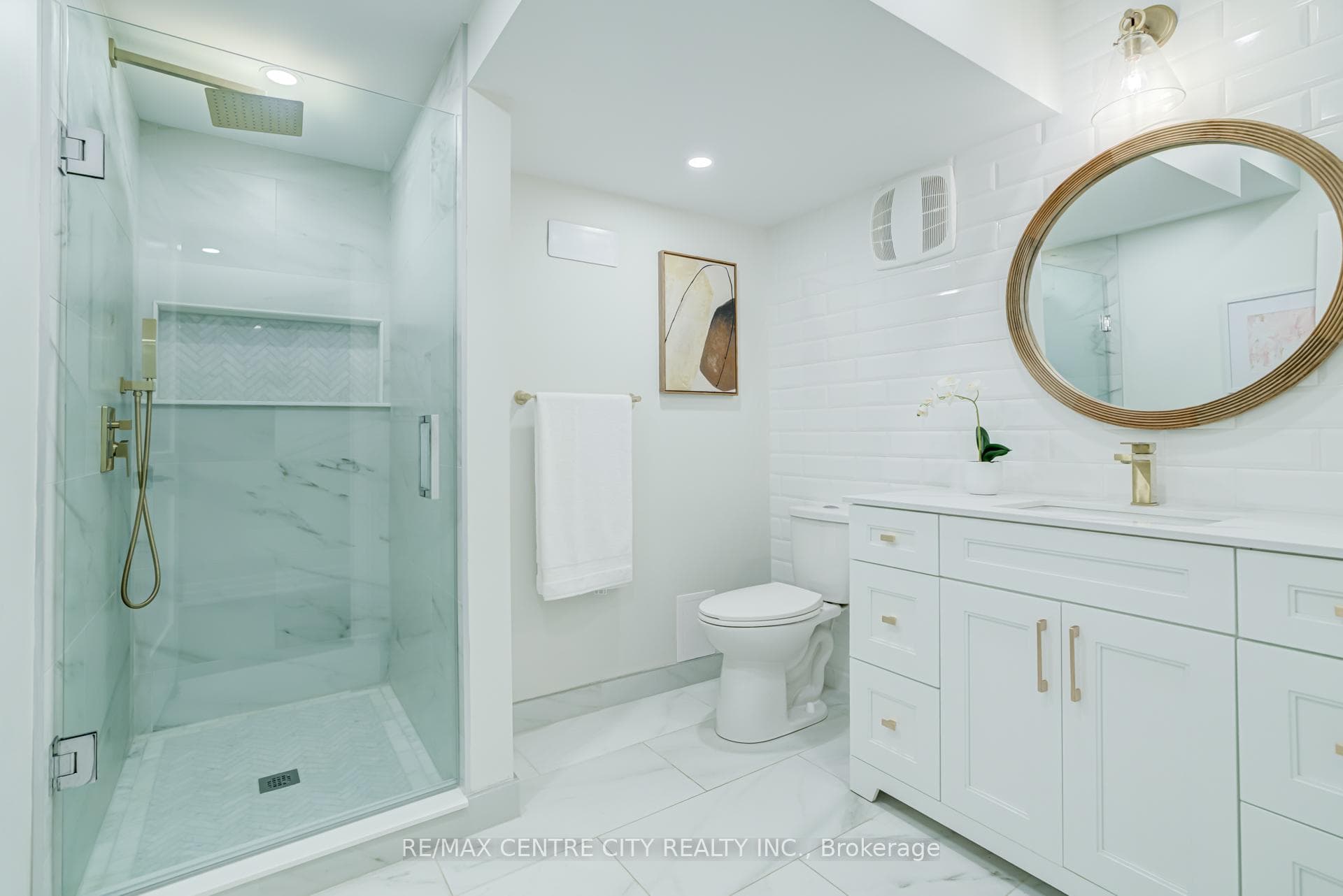 301 Martin Street photo 43