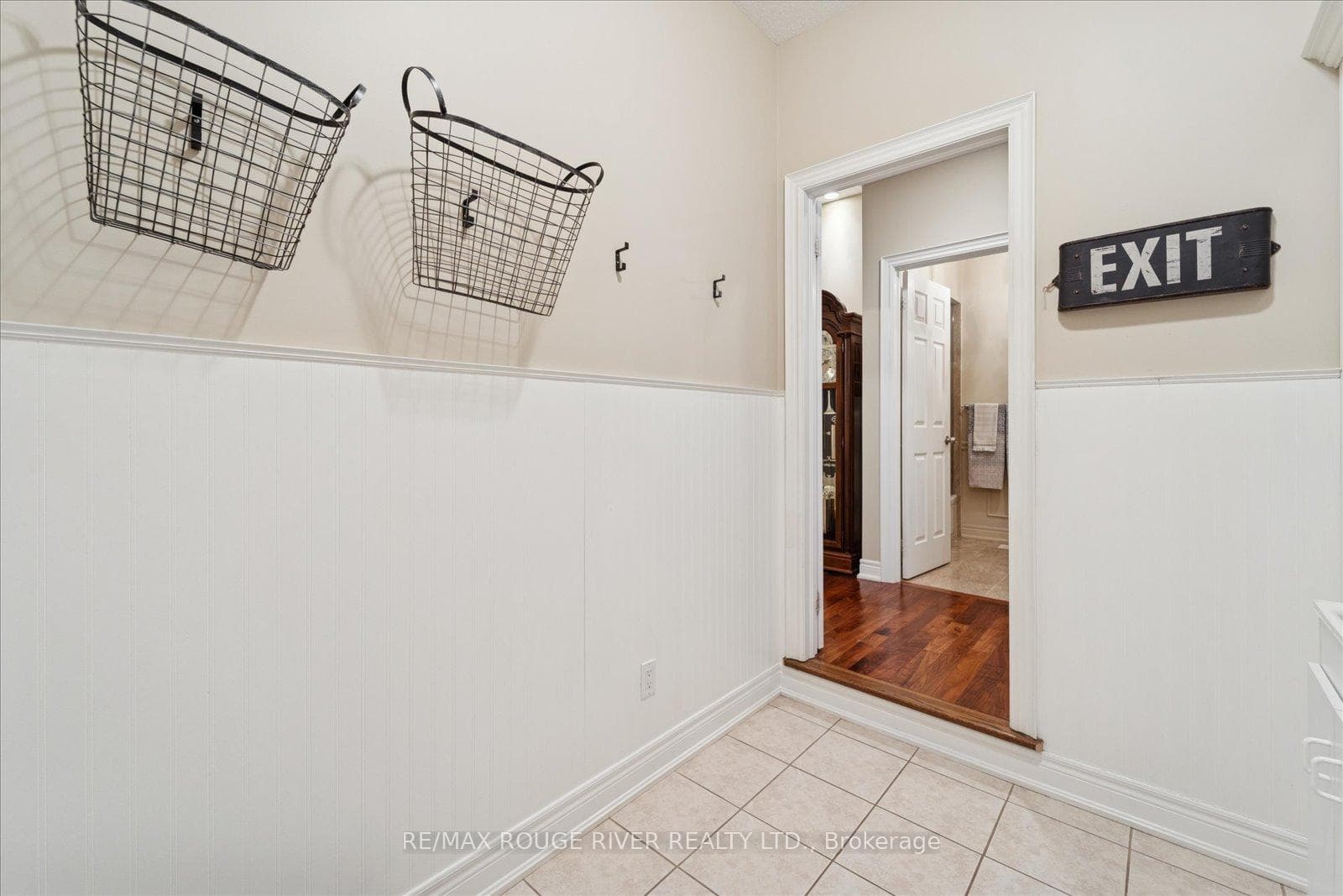 45 Pebblebrook Crescent photo 31