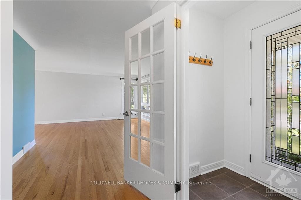 1370 DOWLER Avenue photo 3