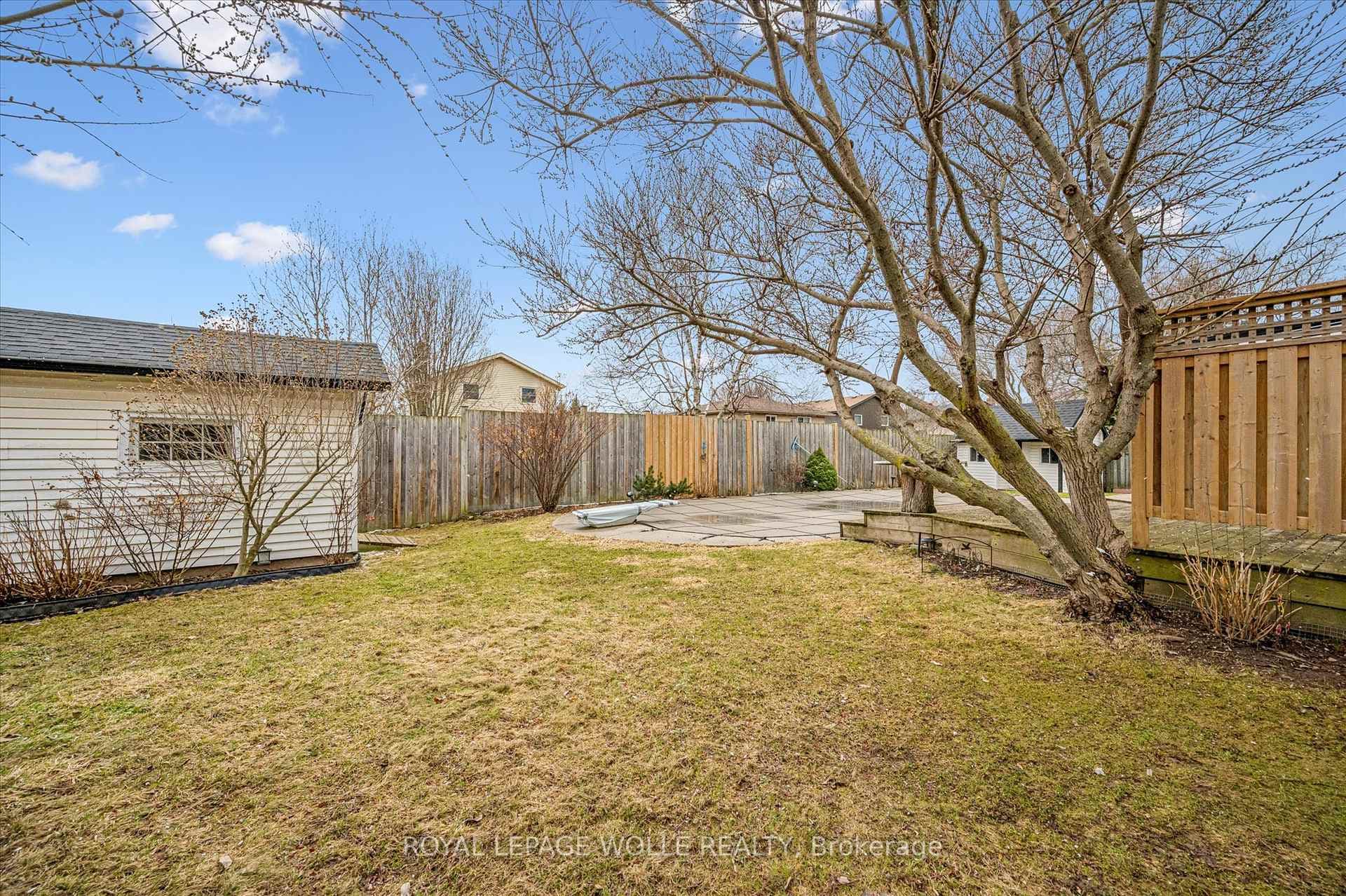 161 Ambleside Court photo 44