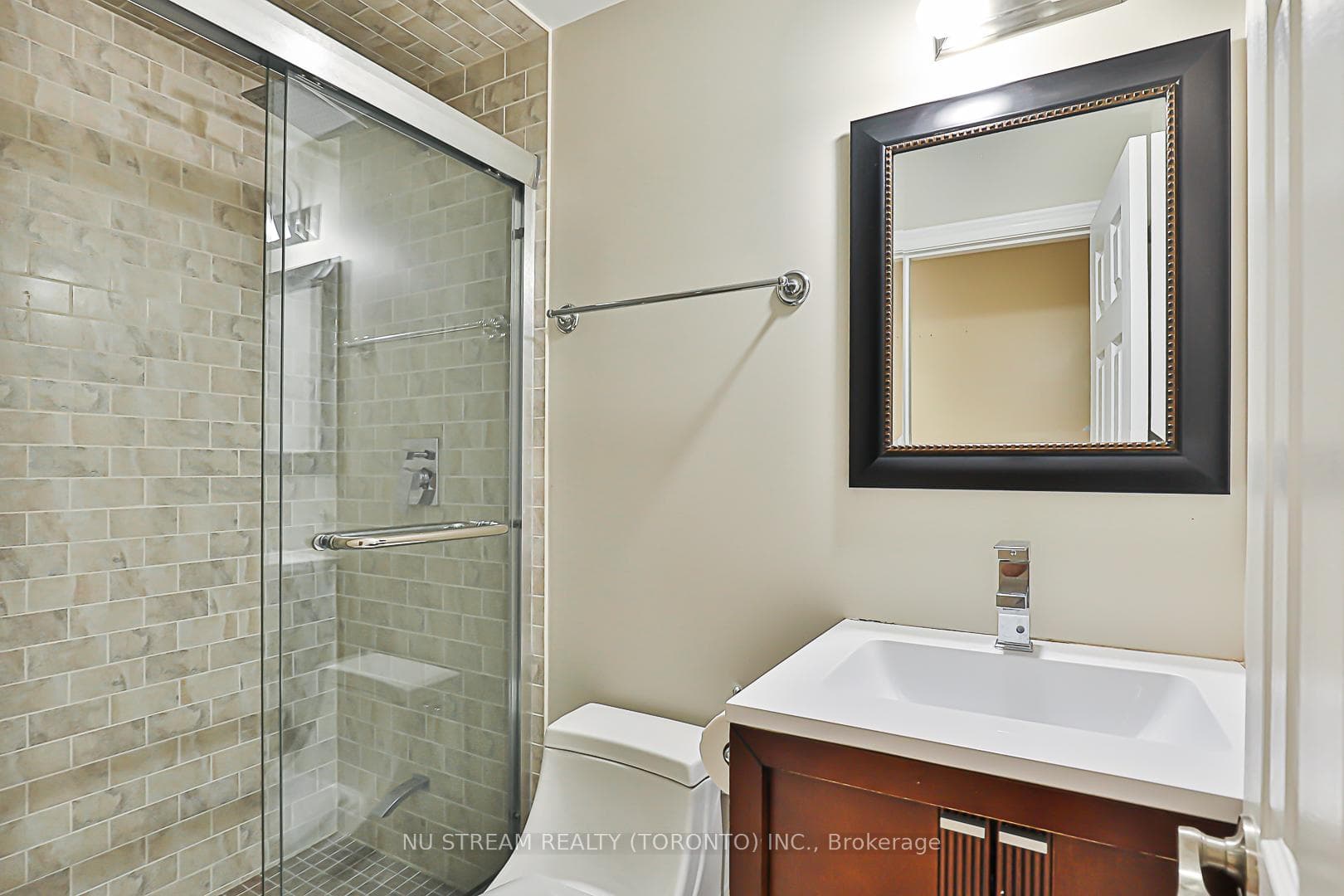 68 Proctor Avenue photo 26