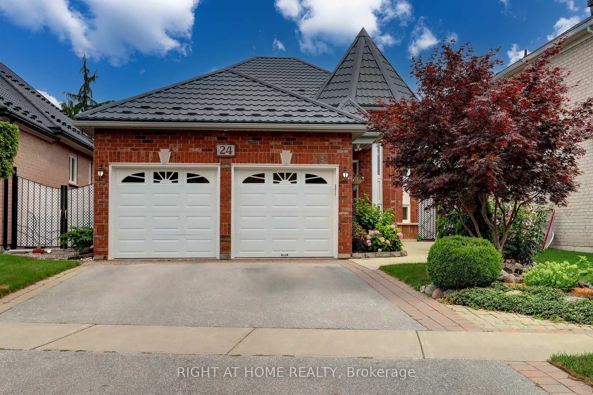 24 Huffmann Drive photo 1