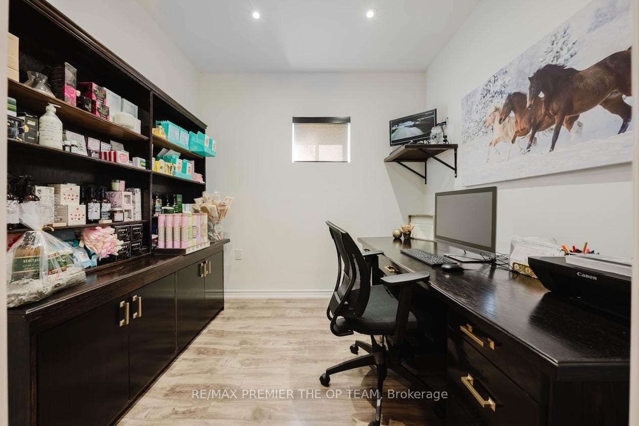 22 Adelia Place photo 40