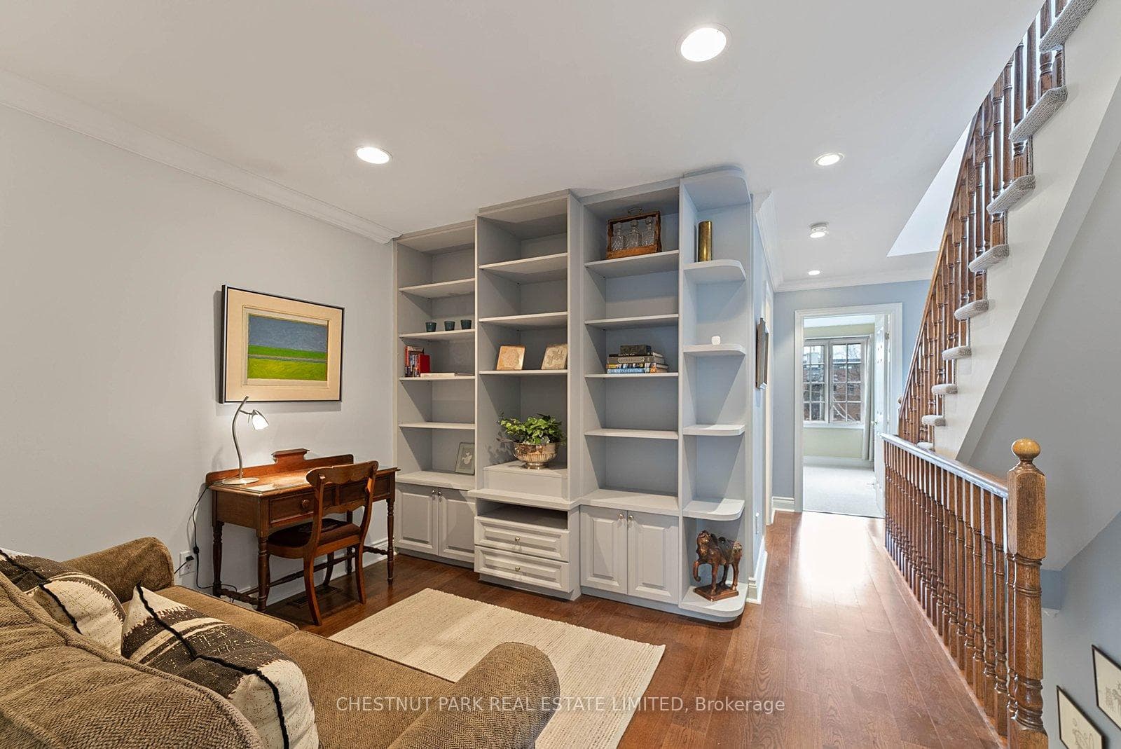 21 Castlefield Avenue photo 16