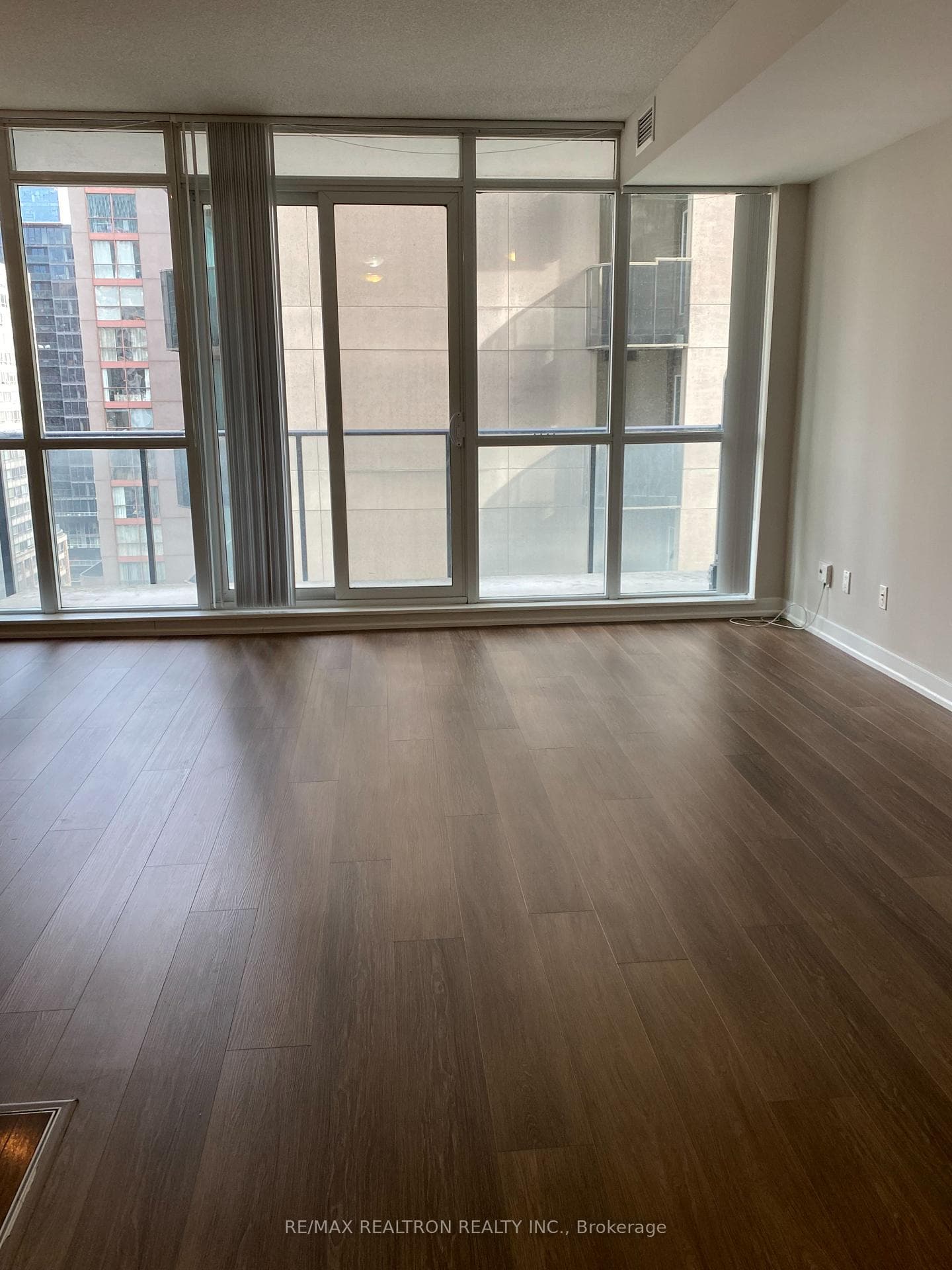 770 Bay Street Unit 1107 photo 11