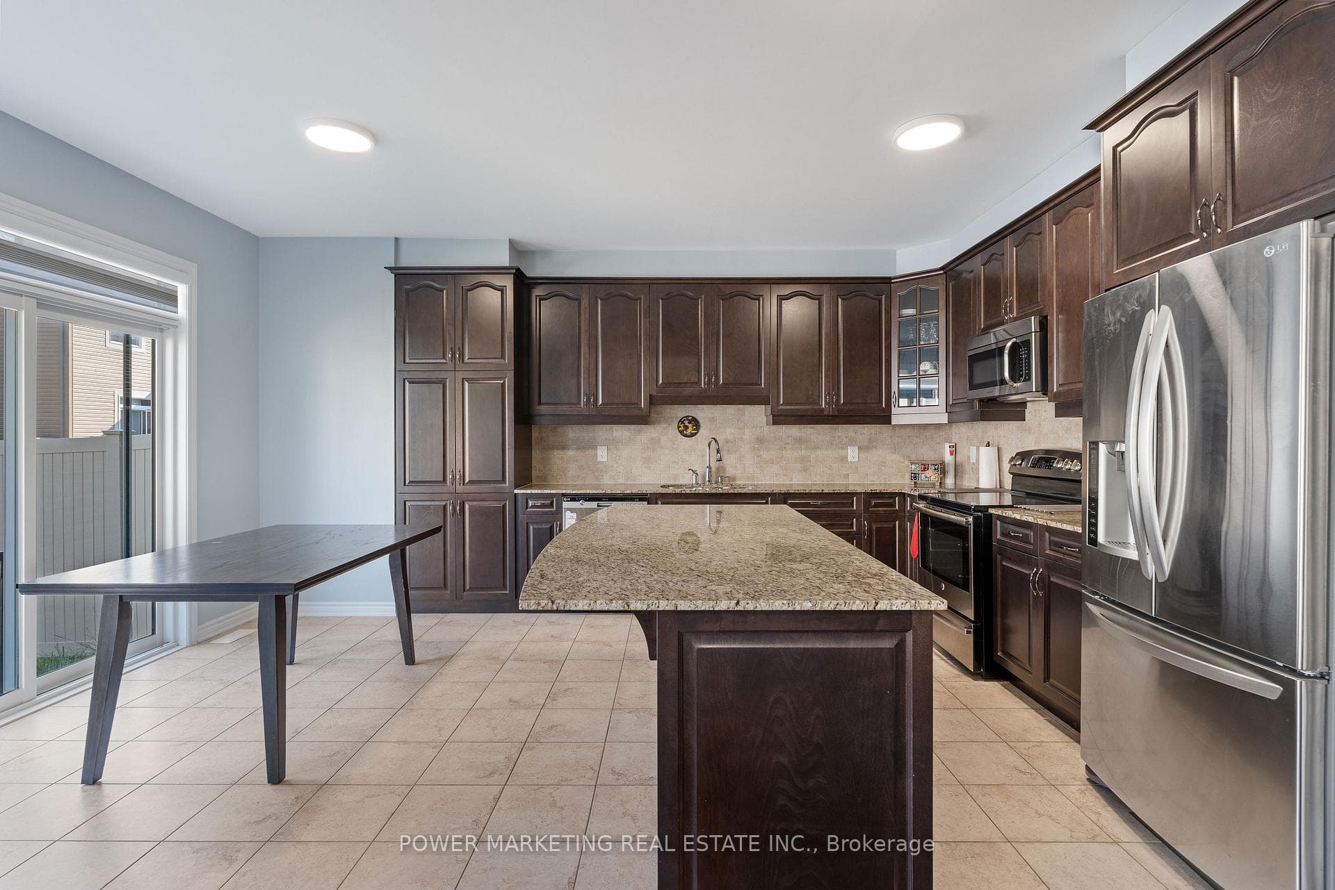 241 Rue Des Soldats Riendeau Street photo 16