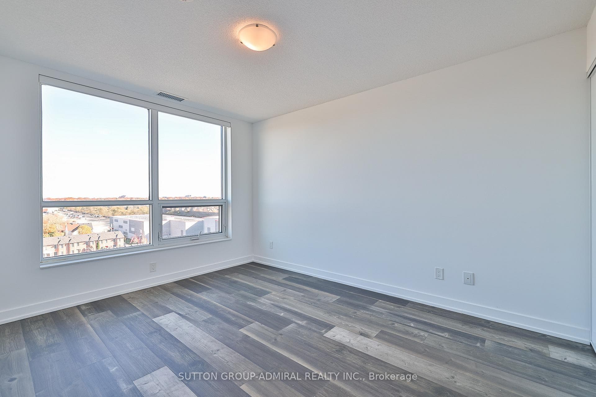 8 Trent Avenue Unit 809 photo 17