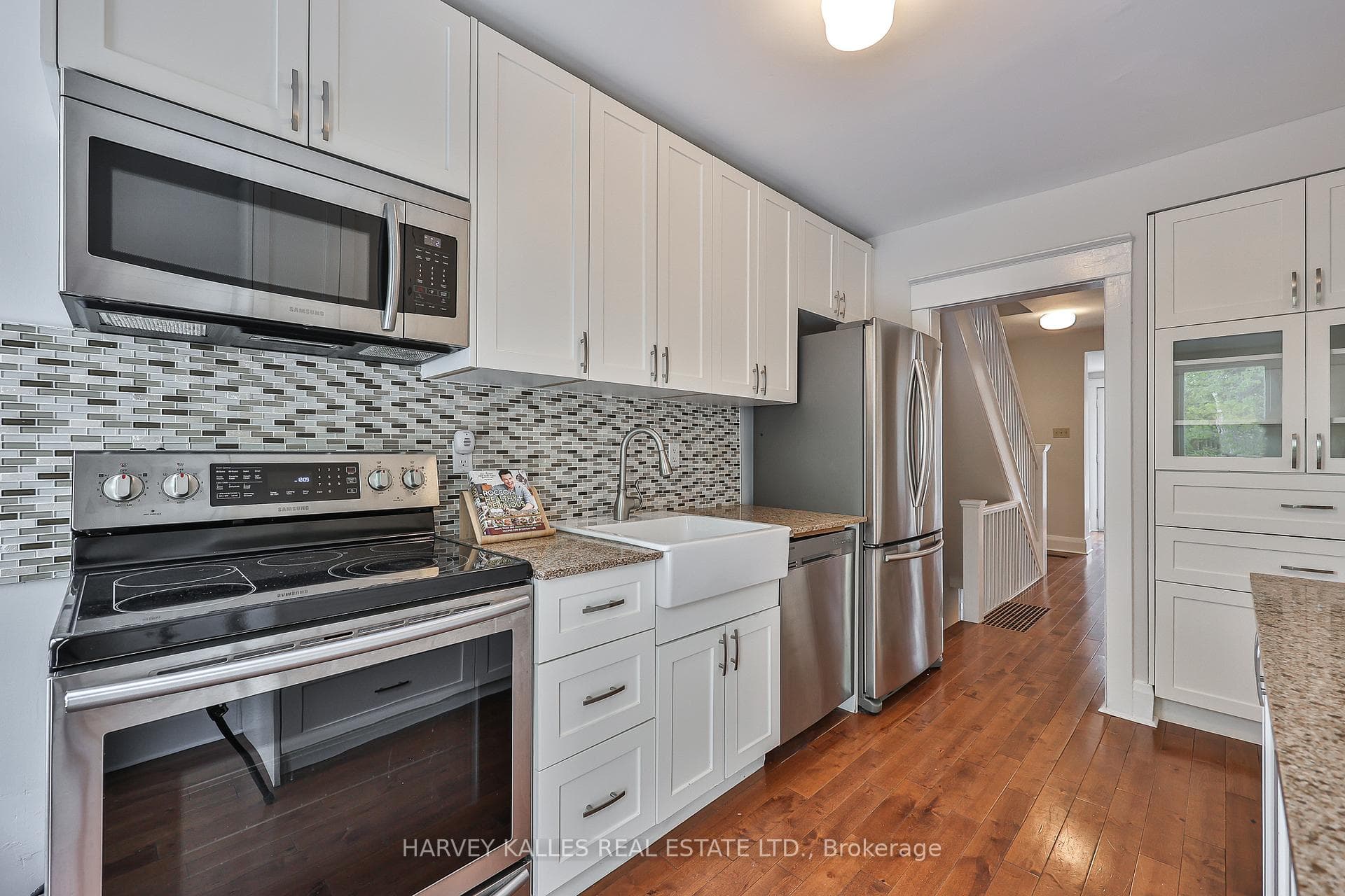 524 BALLIOL Street photo 10