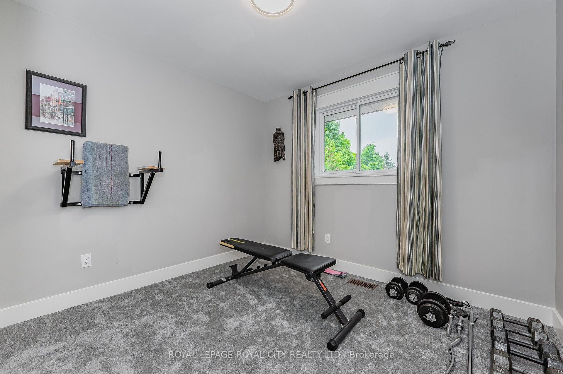 66 Sanderson Drive photo 25
