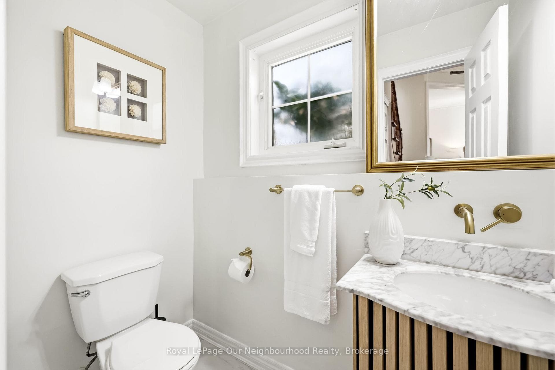 1296 Ravencliffe Court photo 22