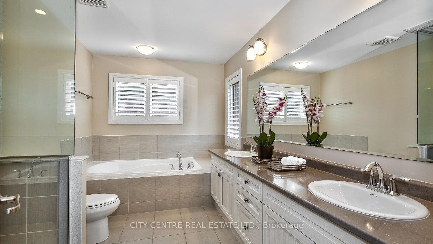 375 Begonia Gardens photo 10