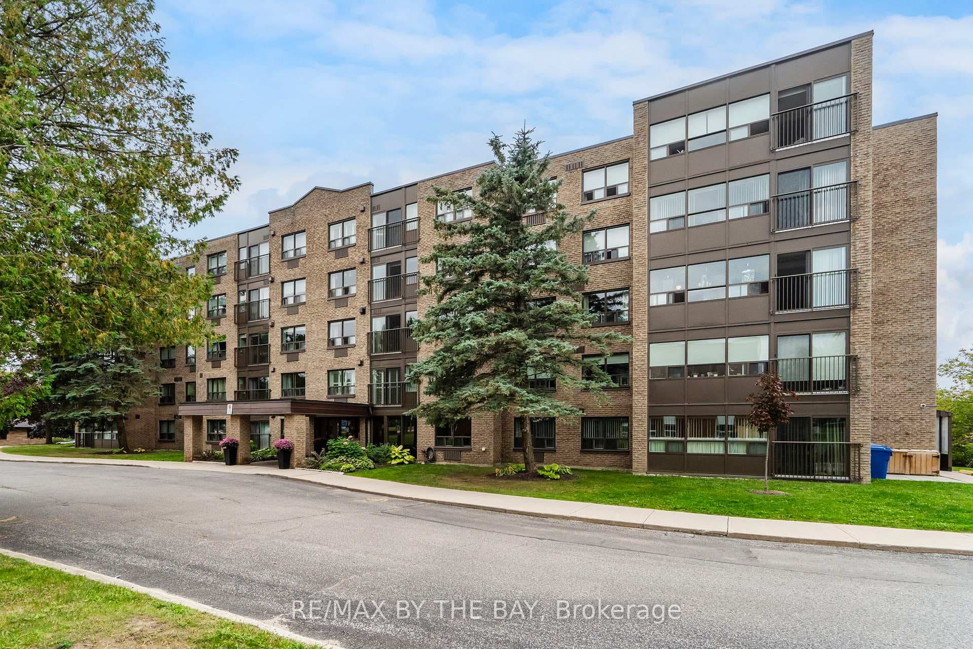 54 Fittons Road Unit 307 photo 1