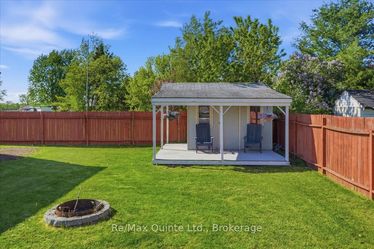 745 Harmony Road photo 33