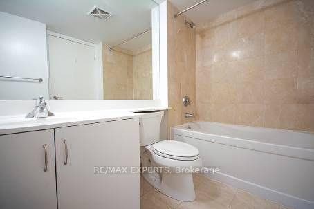 209 Fort York Boulevard Unit 1171 photo 7
