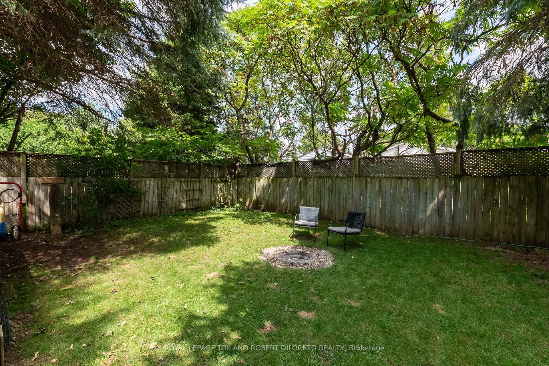 70 Barker Street photo 40