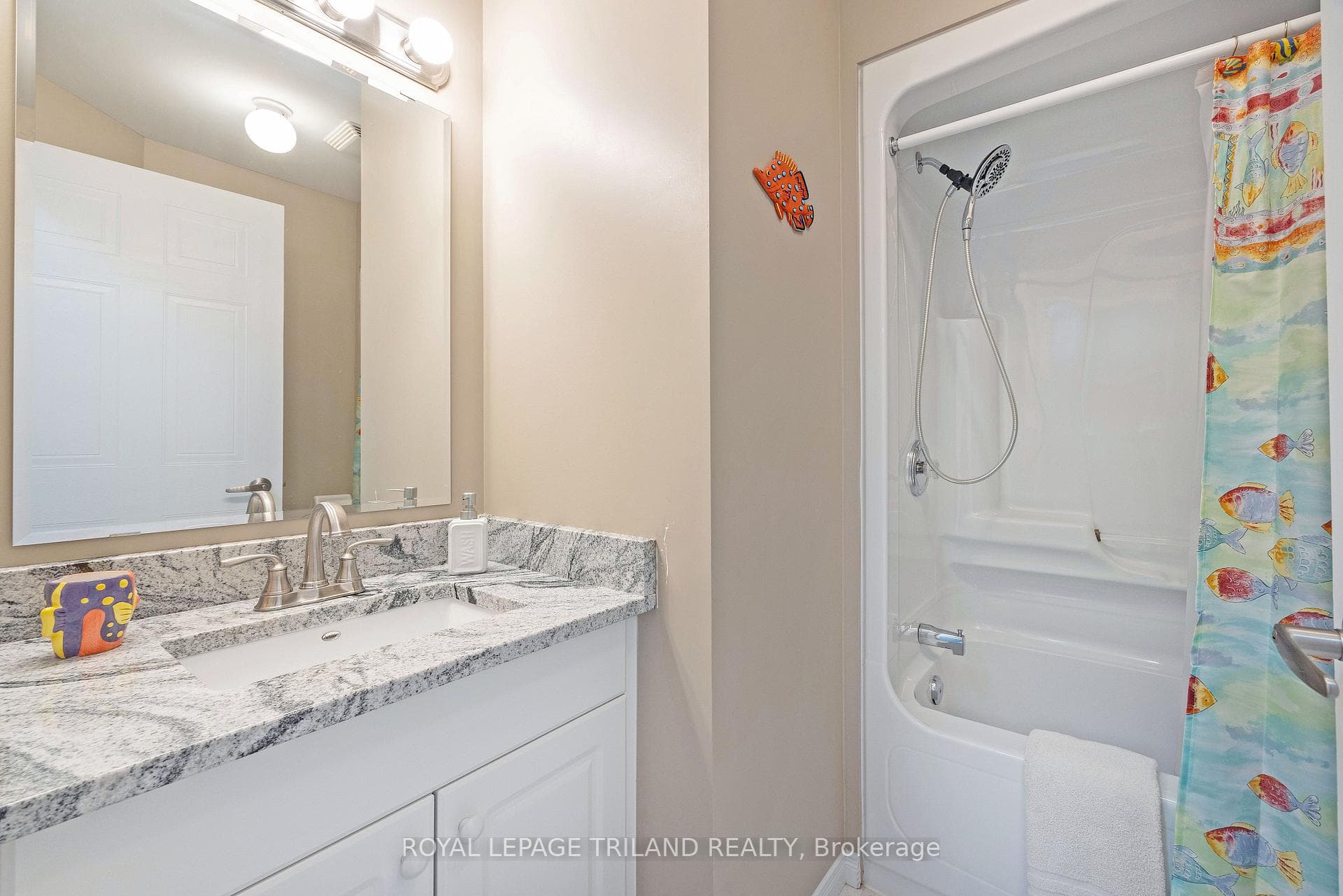 875 Fieldgate Circle photo 19