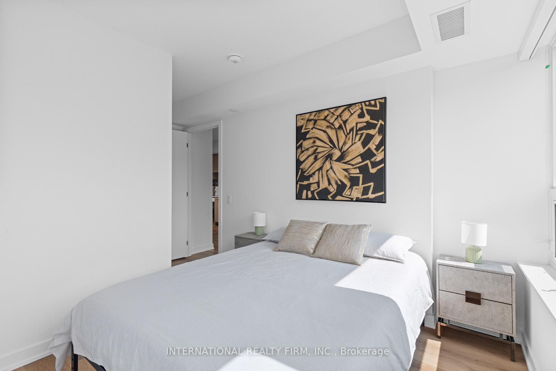 5 Lakeview Avenue Unit 409 photo 10