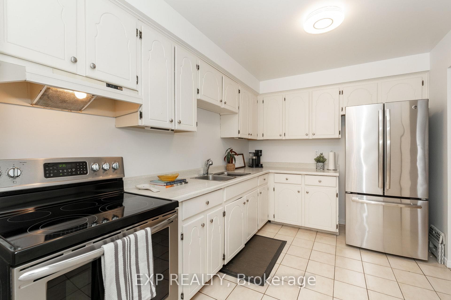 725 Vermouth Avenue Unit 54 photo 12