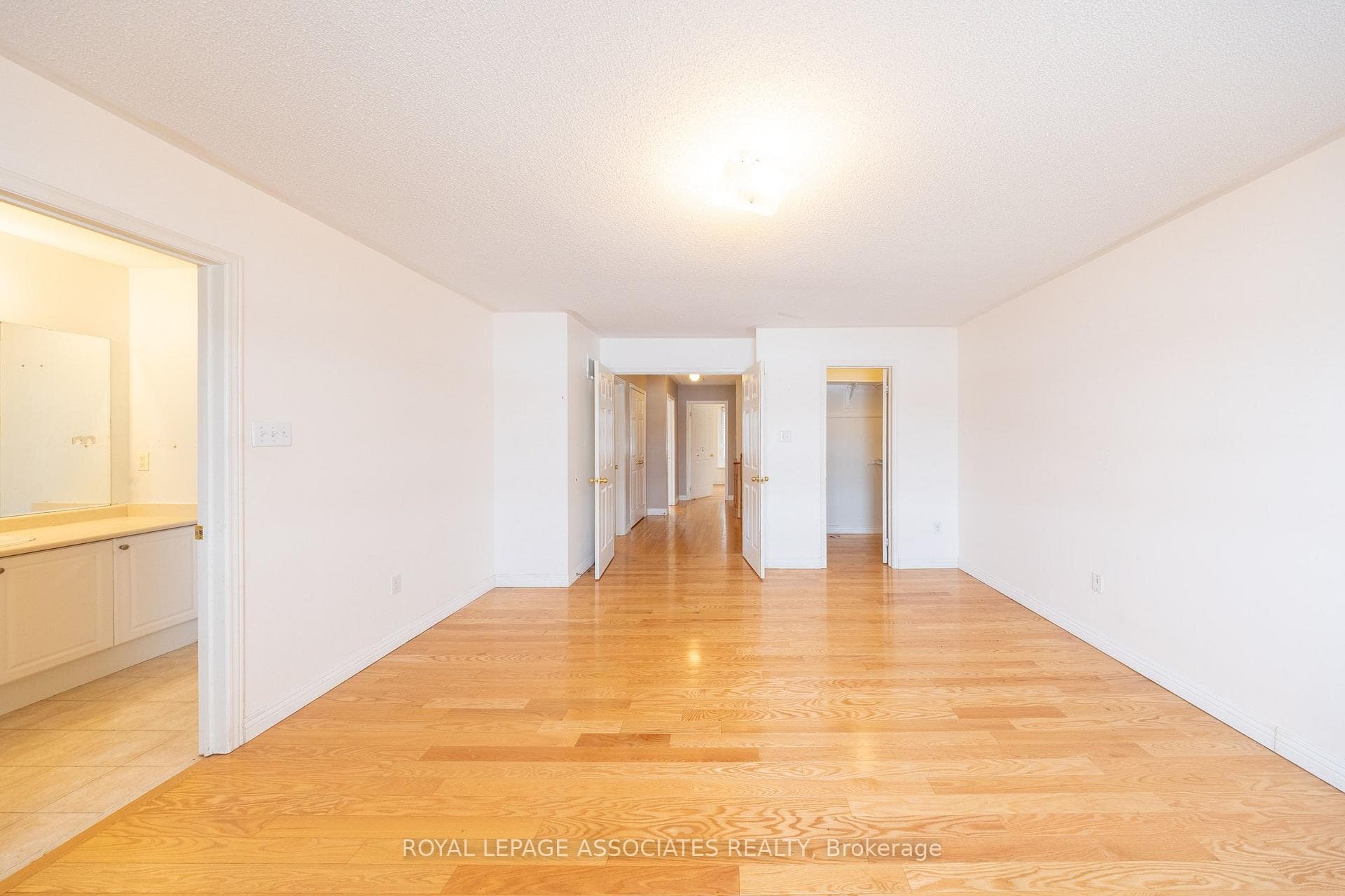 77 Andriana Crescent photo 18