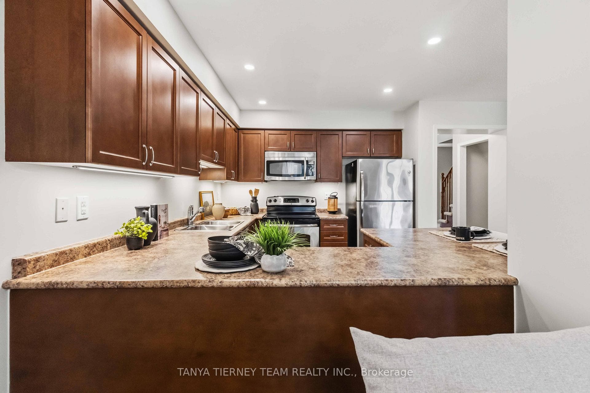 10 Ramona Way photo 27