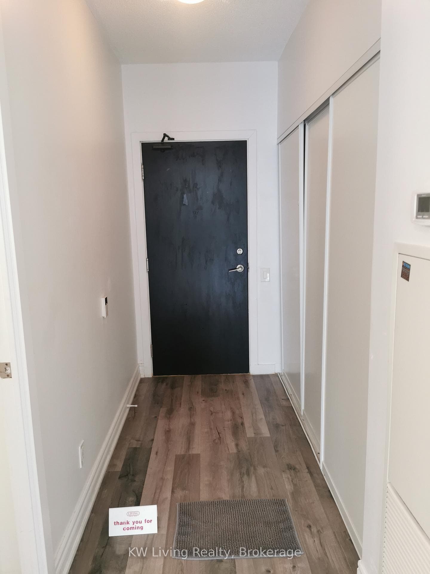 33 Charles Street Unit 904 photo 2