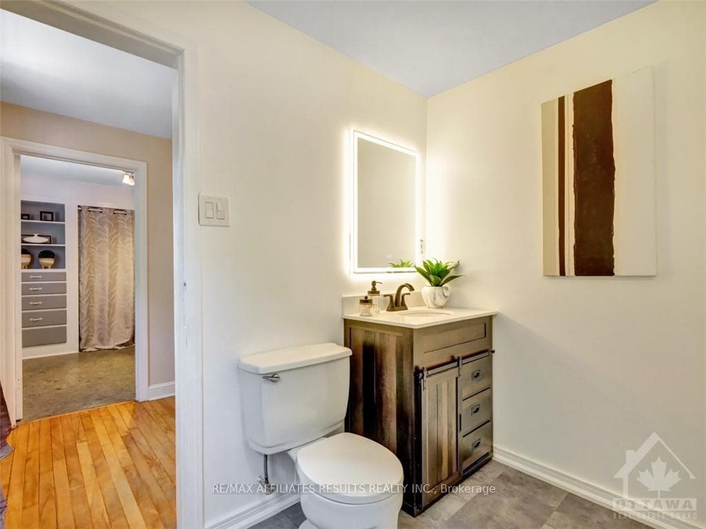 927 PINECREST Road photo 18