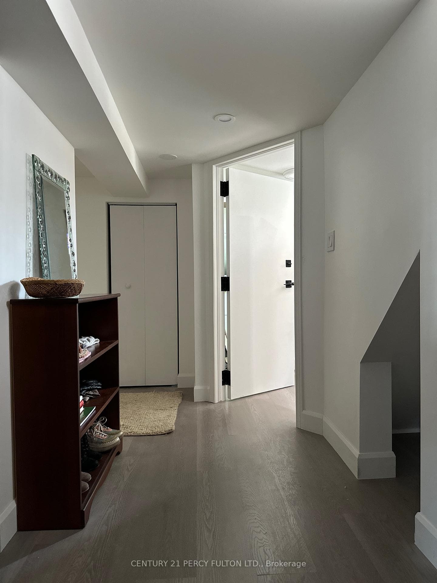 251 Westmount Avenue photo 18