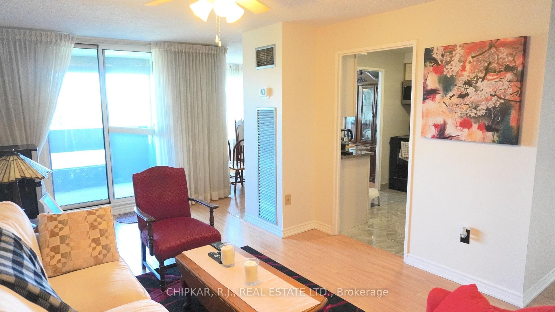 475 The West Mall N/A Unit 516 photo 6
