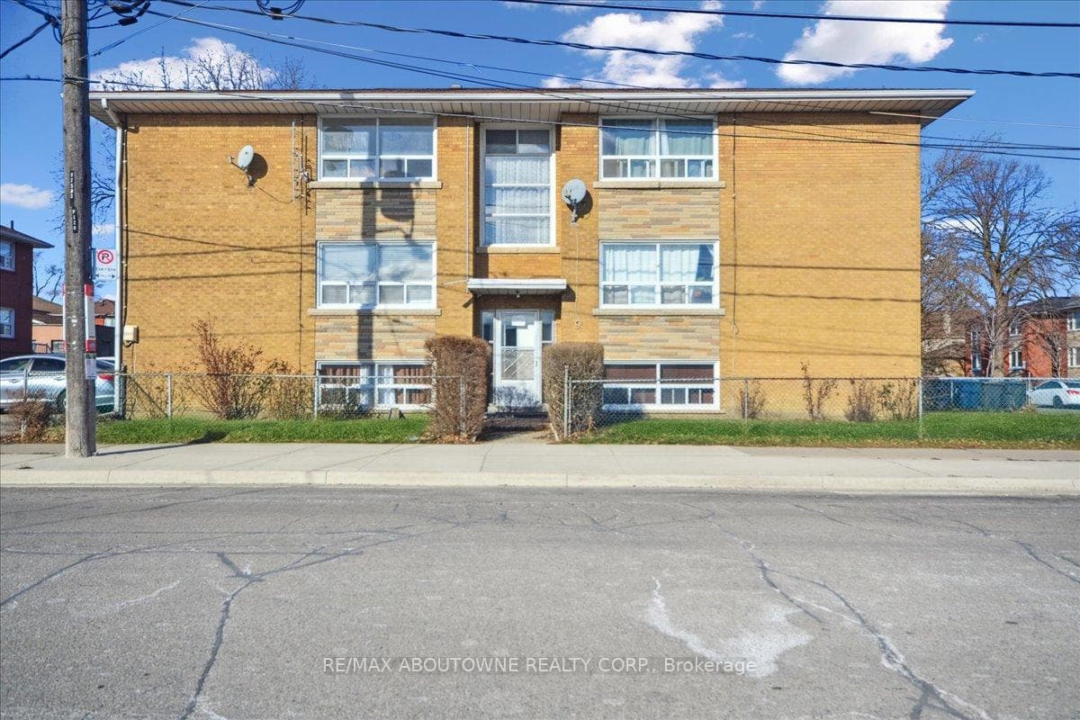 2 Wesley Street Unit 6 photo 1