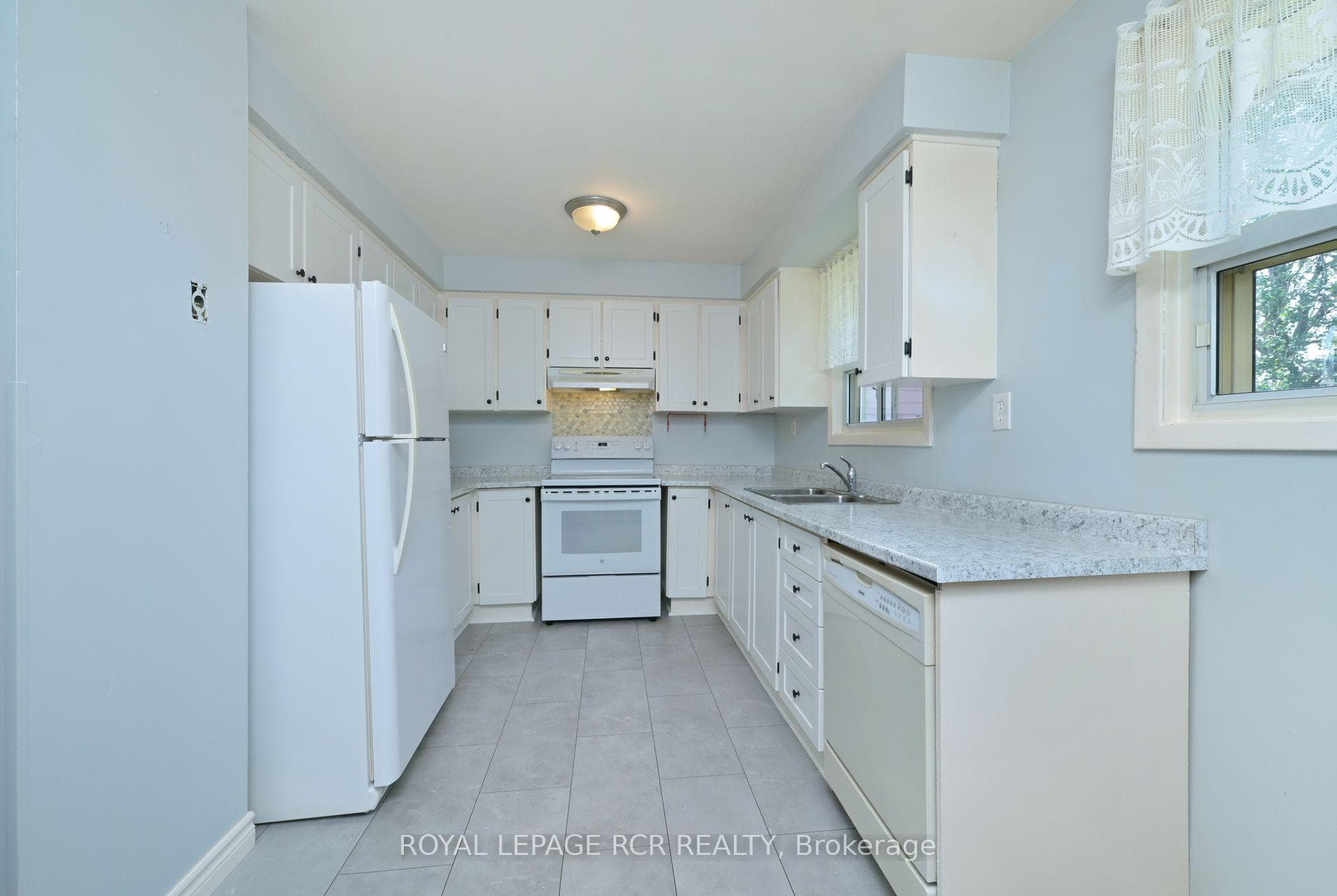 46 Cambridge Avenue photo 7
