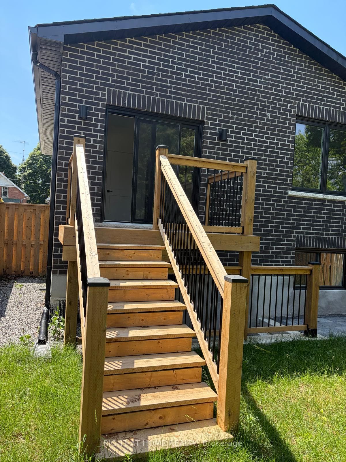 376 Mitchell Avenue photo 16