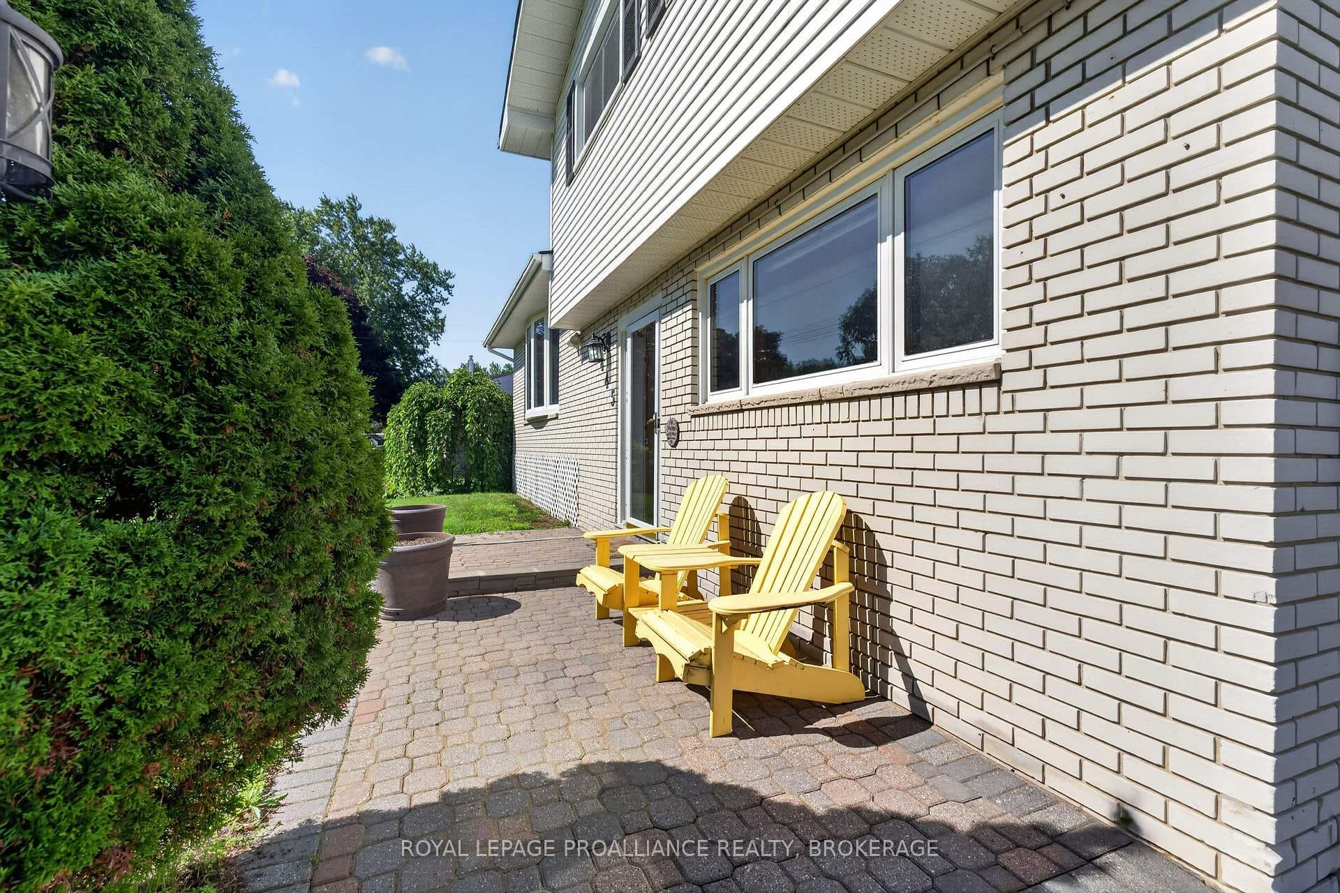 1445 Aley Street photo 3