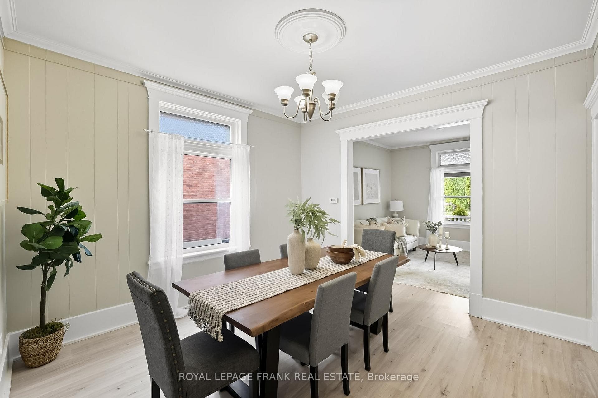 798 GEORGE Street photo 11
