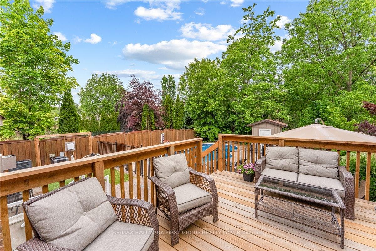 1661 Goldenridge Road photo 44