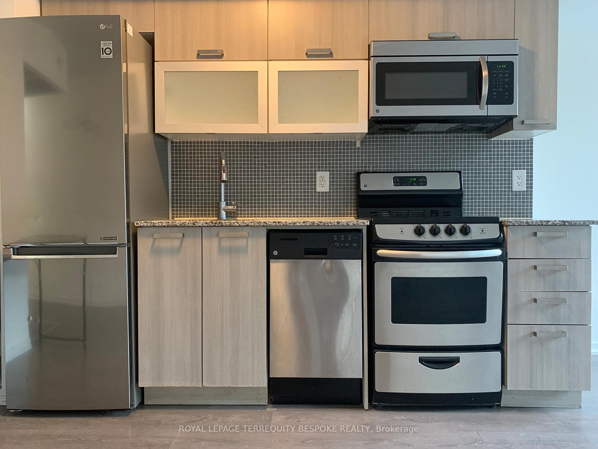 36 Lisgar Street Unit 509E photo 3