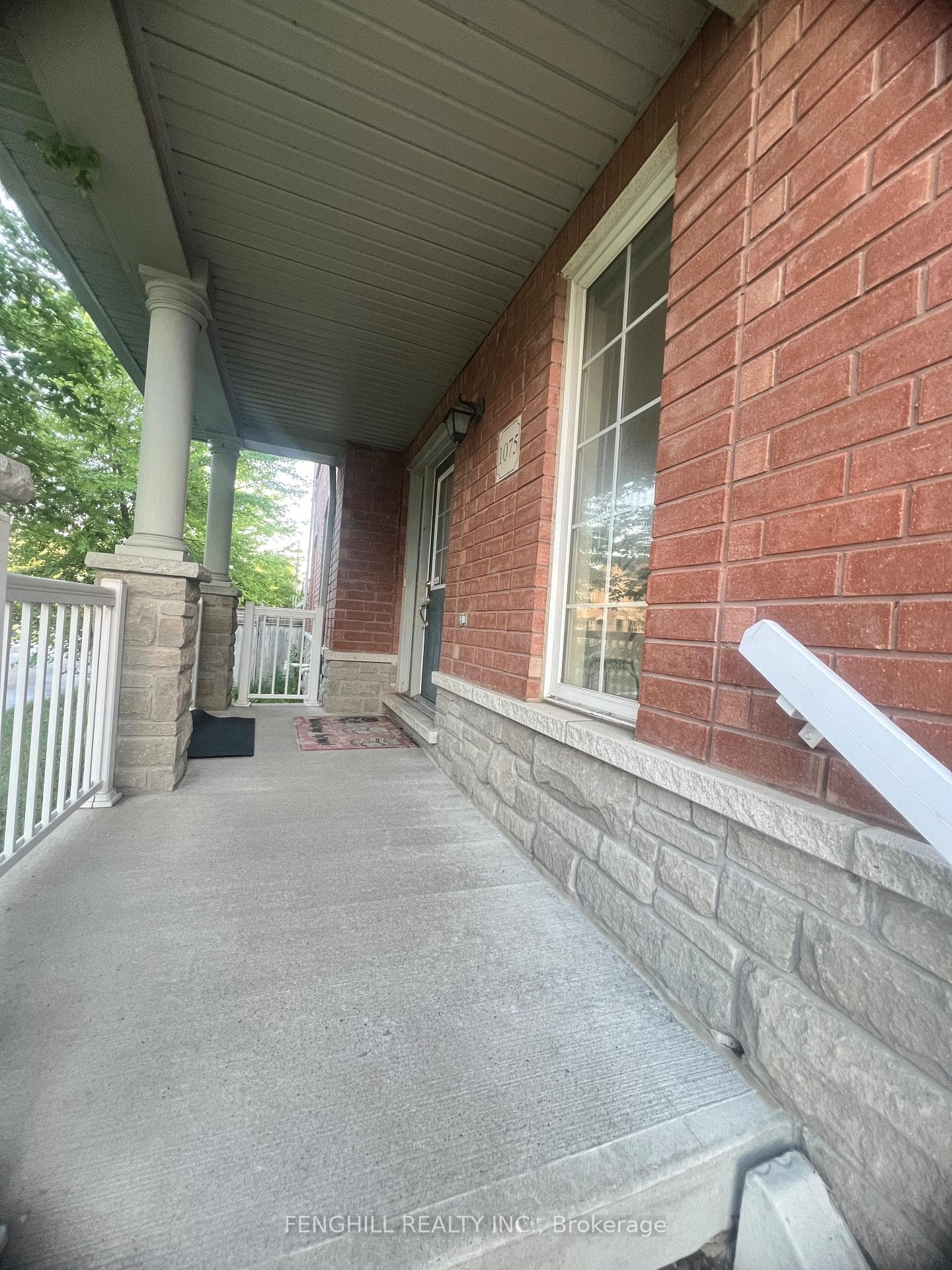 1075 Bur Oak Avenue photo 1