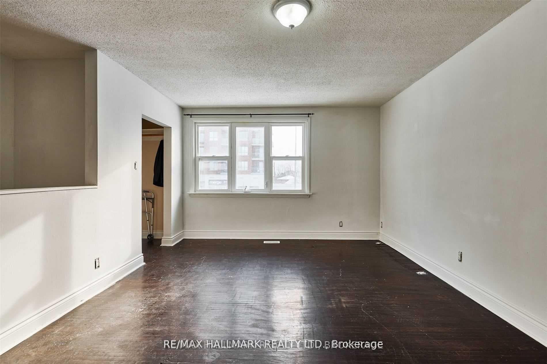 2238 Kingston Road Unit 2 photo 1