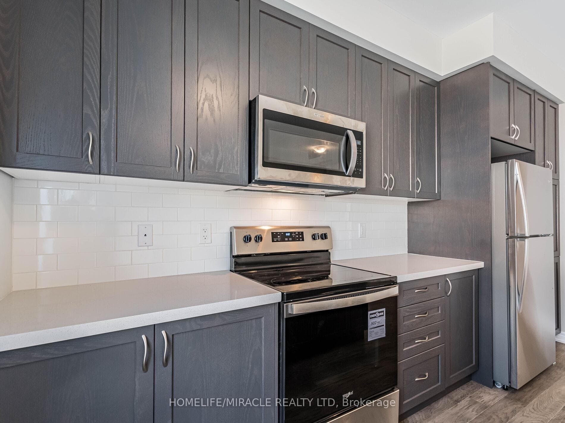 140 Aquasanta Crescent photo 19