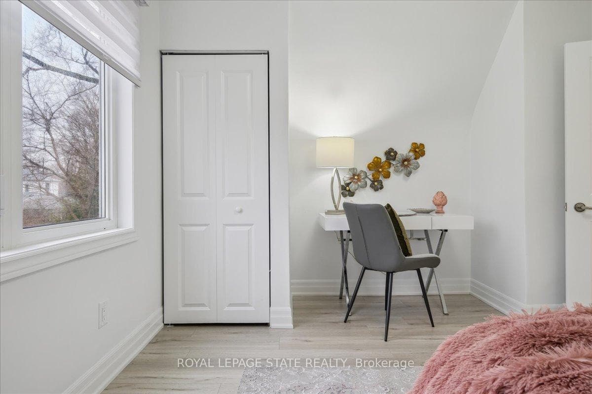 2015 Stanfield Road photo 23