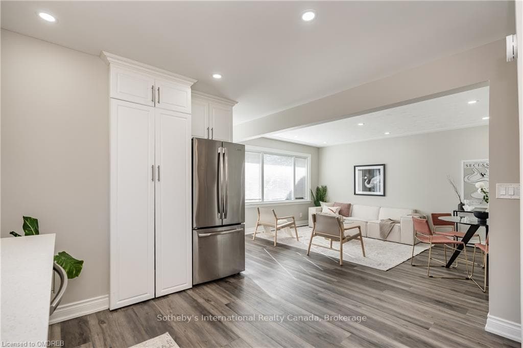 176 DAVID Avenue photo 8