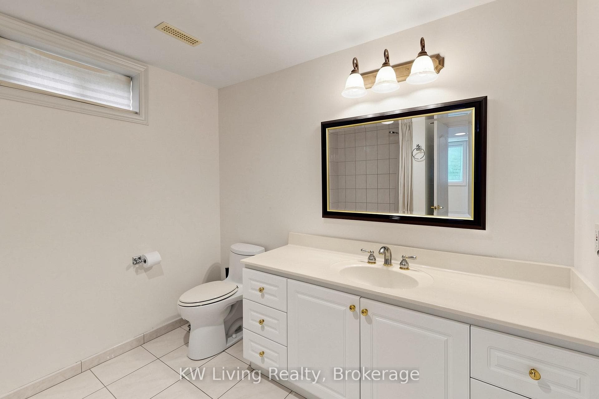 22 Ava Crescent photo 41