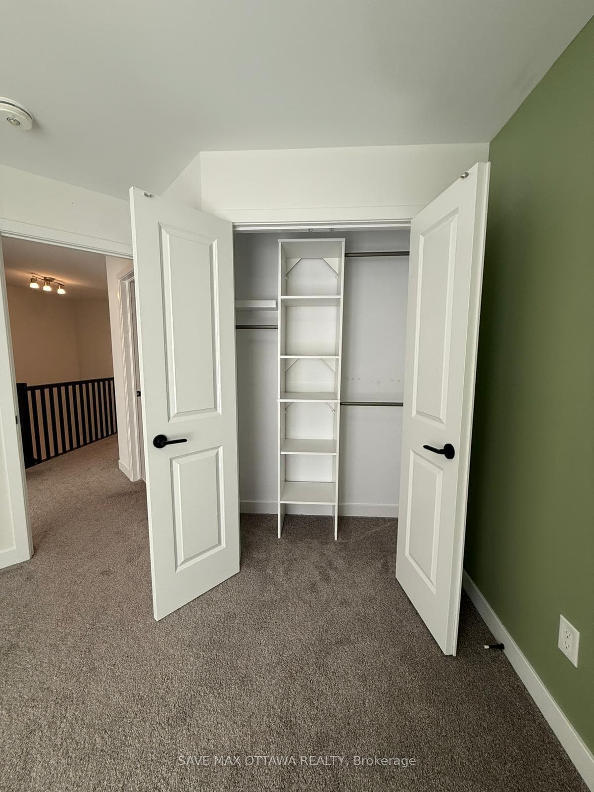 92 Longworth Avenue photo 30