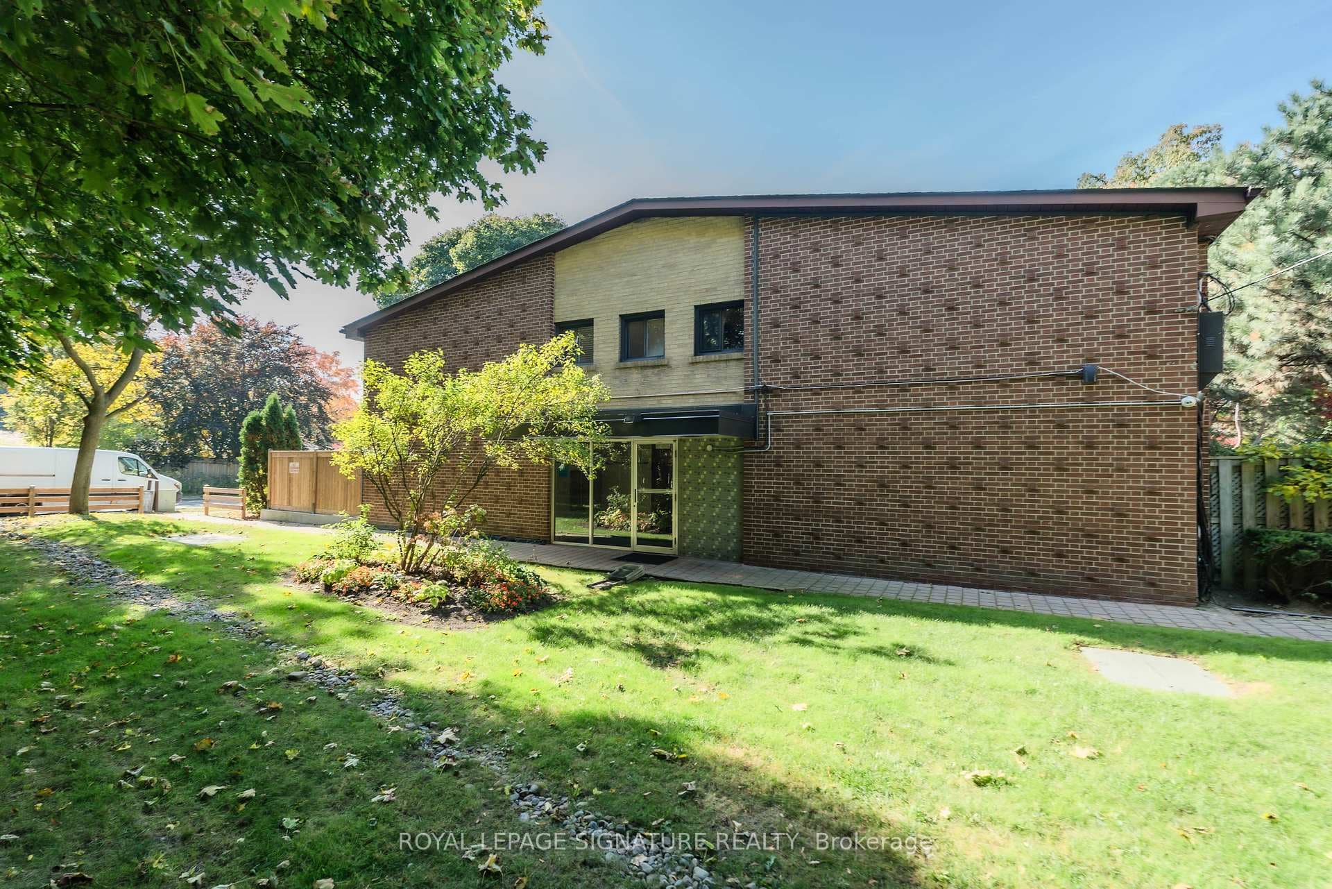 48 Three Valleys Drive Unit 2 photo 33