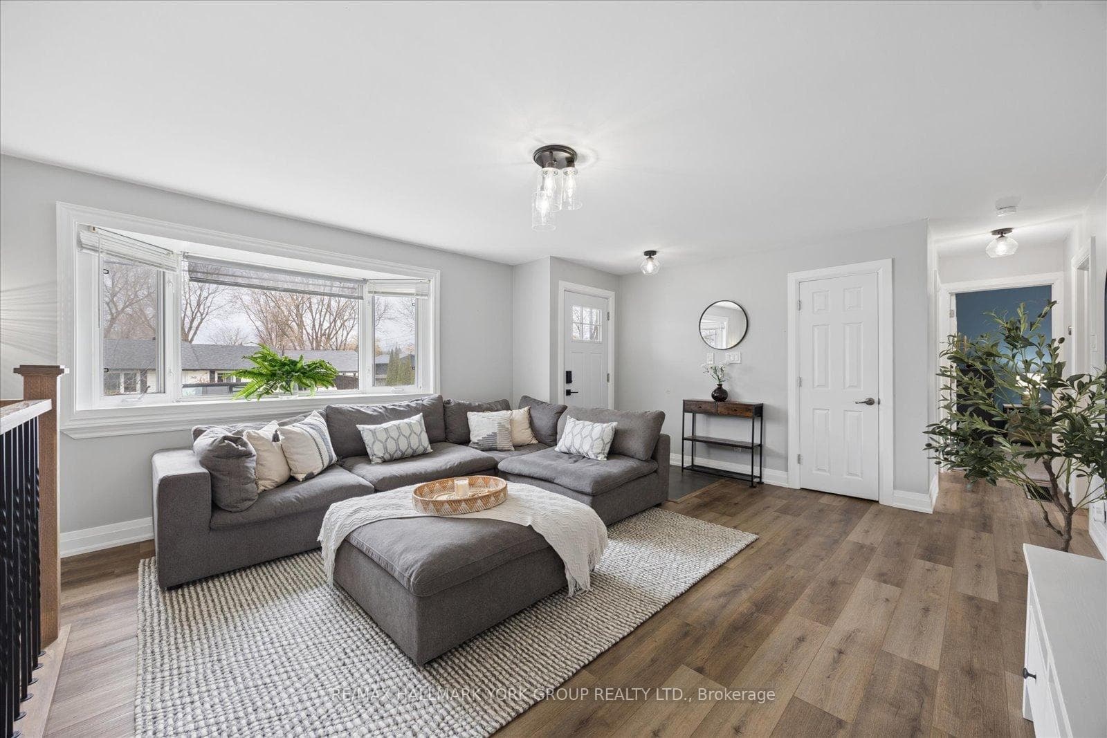 343 Winnifred Drive photo 8