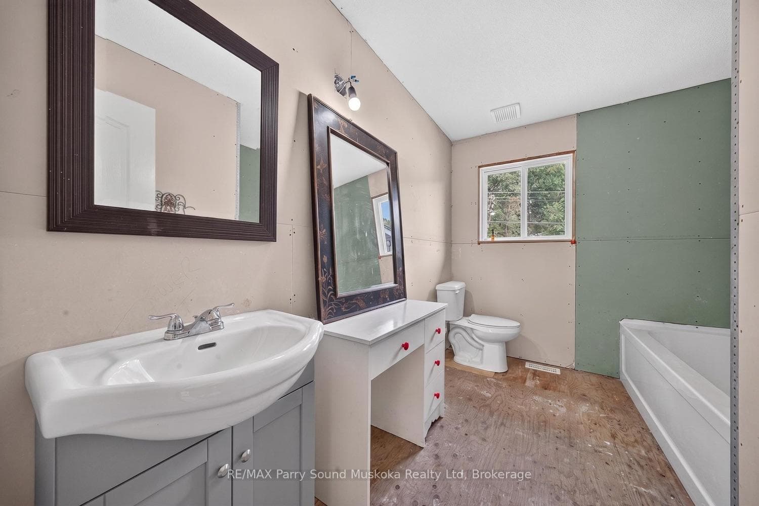 39 Fred Dubie Road photo 47