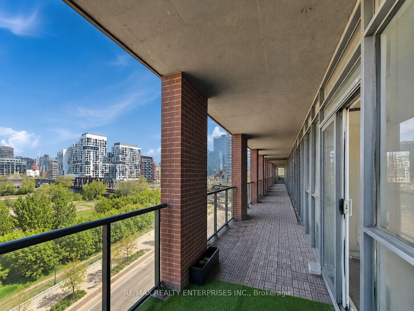 169 Fort York Boulevard Unit 722 photo 13